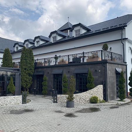 Hotel Kameleon Тарнобжег Экстерьер фото