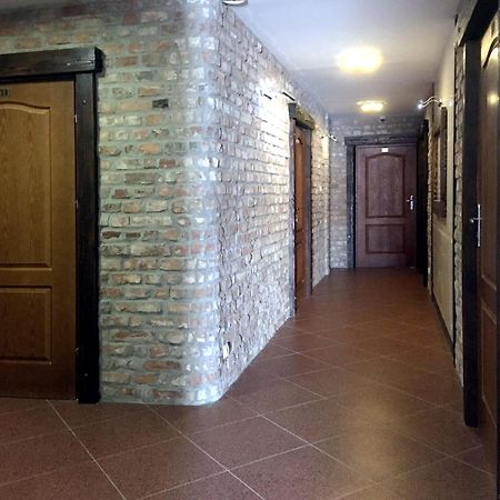Hotel Kameleon Тарнобжег Экстерьер фото