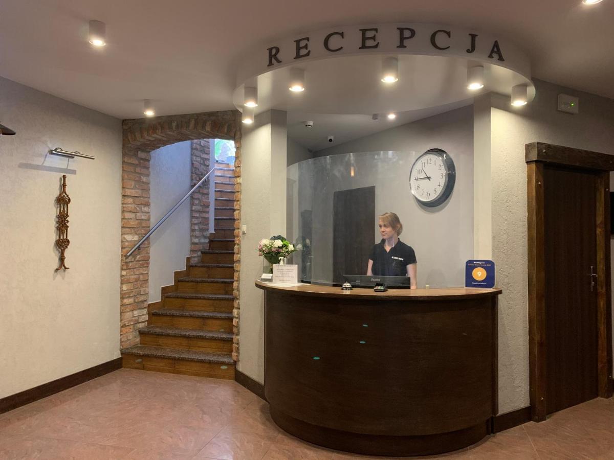 Hotel Kameleon Тарнобжег Экстерьер фото