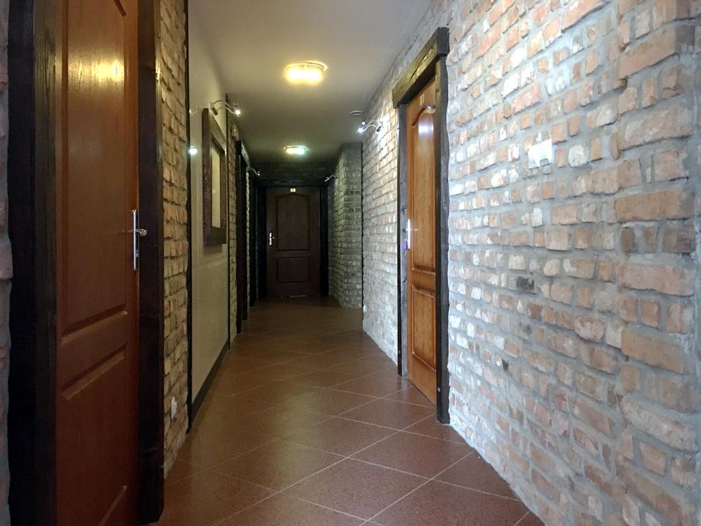Hotel Kameleon Тарнобжег Экстерьер фото